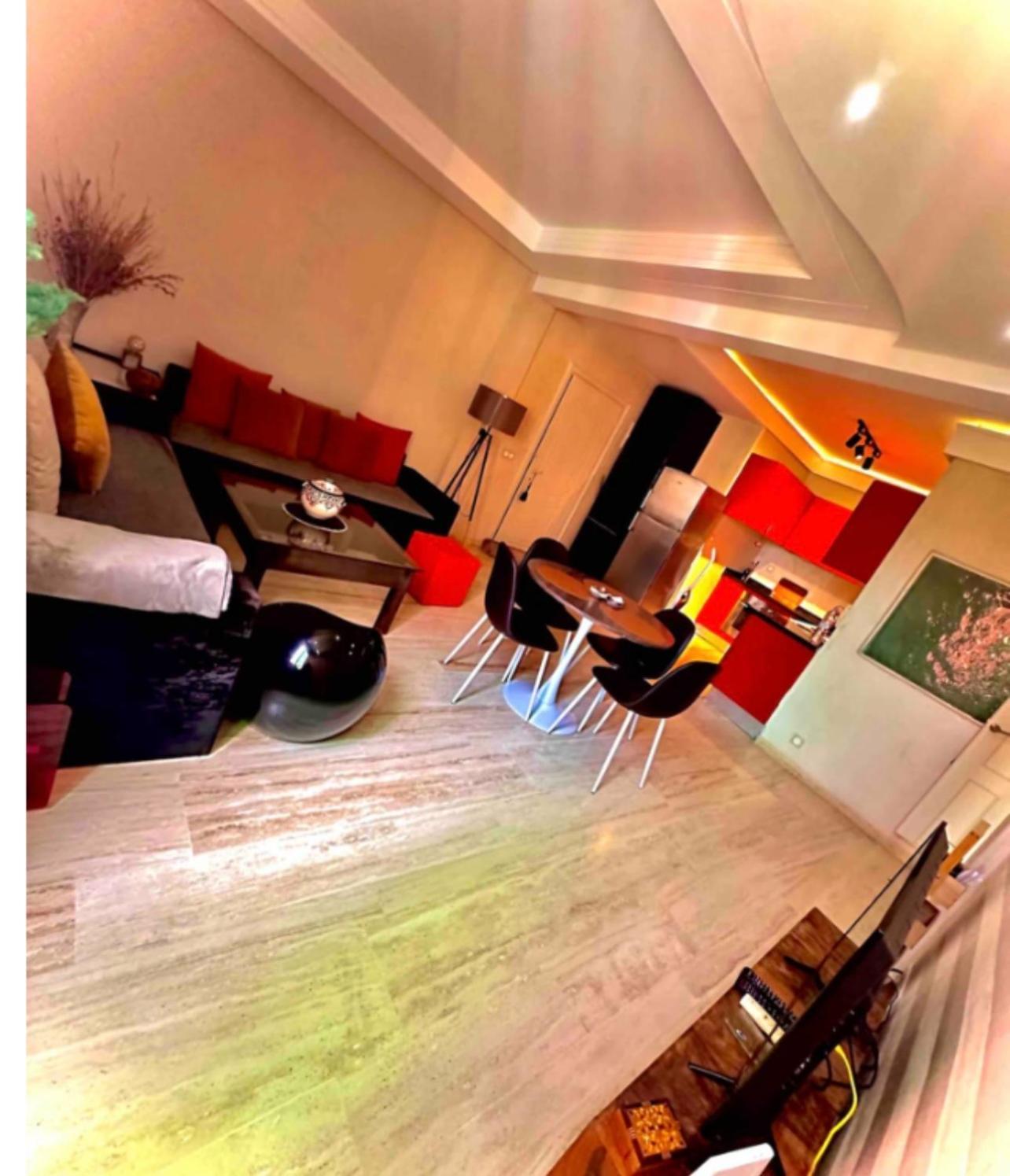 Comme Chez Soi - Les Amis